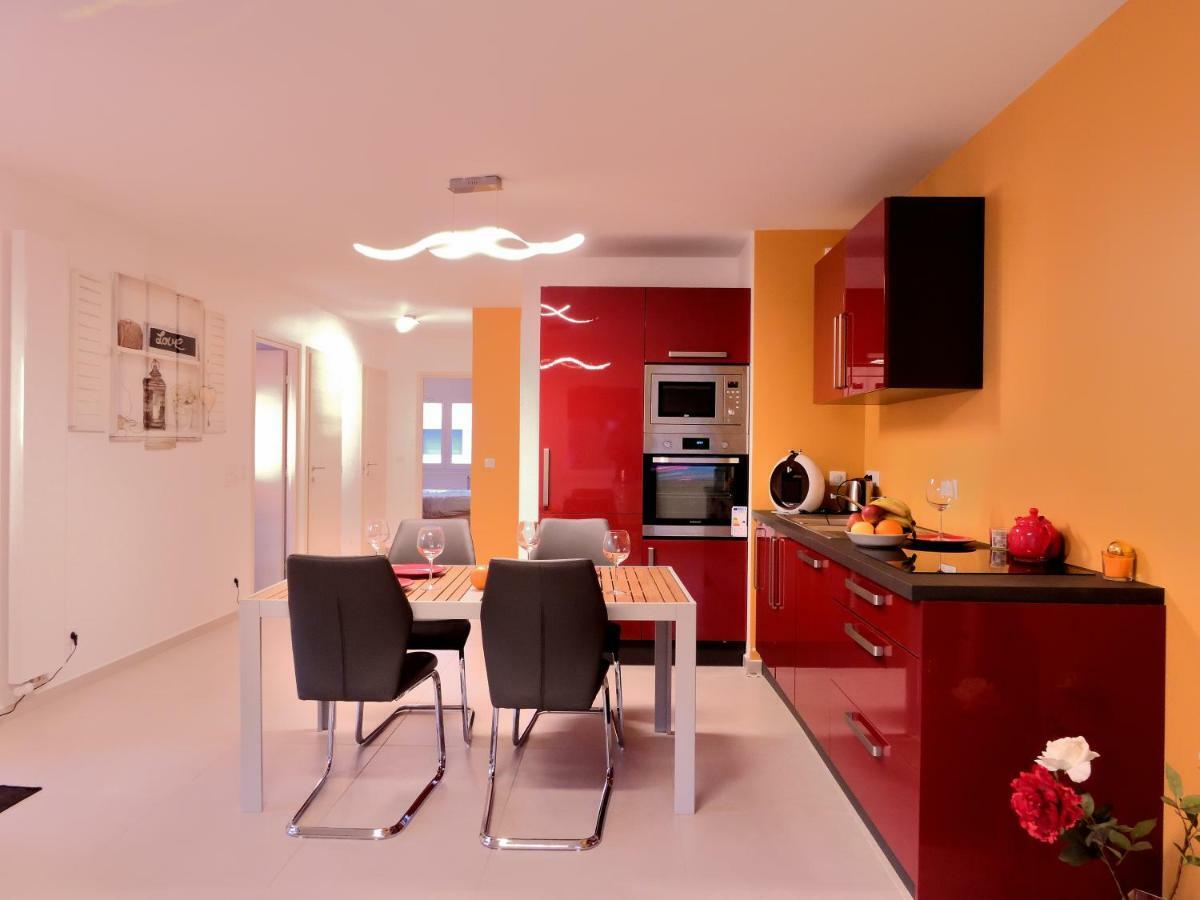 Apartamento Le Lyrique Annecy Exterior foto